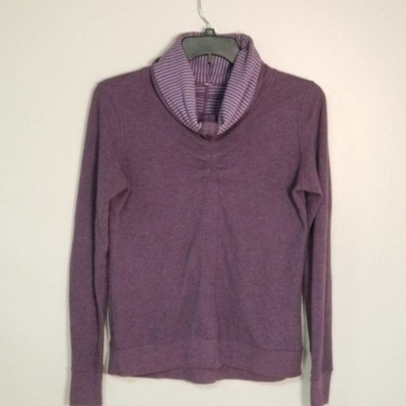 Lululemon In A Cinch Purple Reversible Cowl Neck Pullover Sweatshirt Size 6 - Picture 3 of 7
